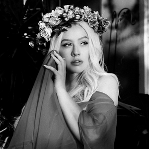 Christina Aguilera live