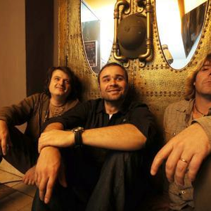 -123 min. photo provided by Last.fm