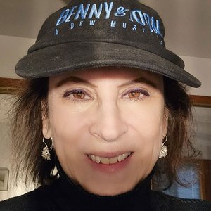 Mindi Dickstein 的头像