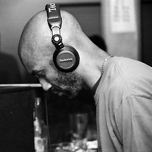 Da One Away photo provided by Last.fm