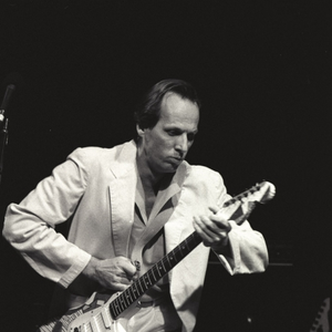 Adrian Belew photo provided by Last.fm