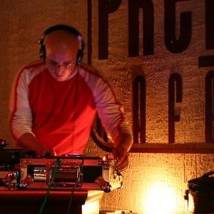 DJ Mewel 的头像