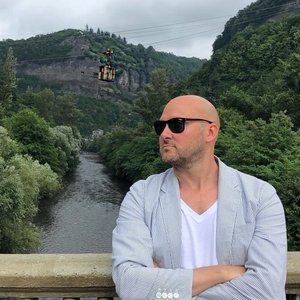 bald and bankrupt 的头像
