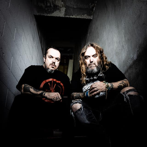 Max & Iggor Cavalera live