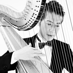 Tomoyuki Asakawa 的头像