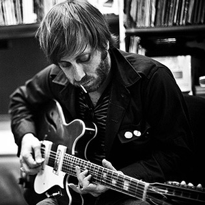 Dan Auerbach live