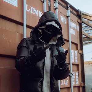 Vlone975 的头像