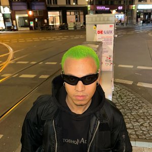 DANIEL OKARO 的头像