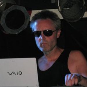 William Bennett için avatar