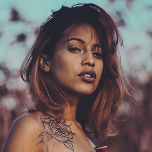 Rowlene 的头像