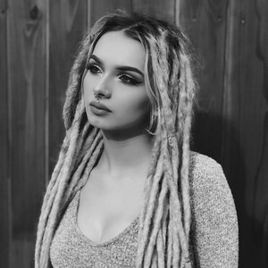 Zhavia Ward için avatar