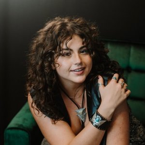 Avatar for Ella Hennessee