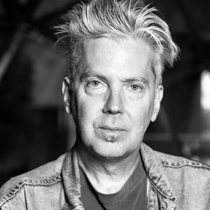 john king (composer, guitarist) 的头像