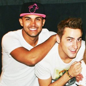Kendall Schmidt & Carlos PenaVega 的头像