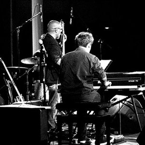 Riza Arshad, Aksan Sjuman, Yance Manusama, Peter Scherr, & Donny Koeswinarno 的头像