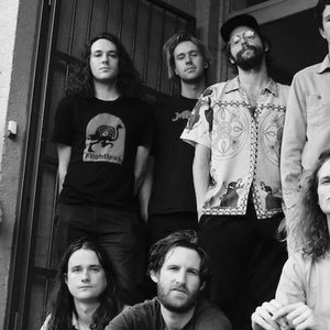 'King Gizzard & The Lizard Wizard & Mild High Club' için resim