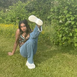 Sneha 的头像