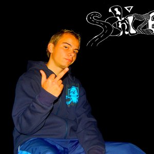 SchizeQ 的头像