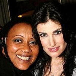Idina Menzel & Fredi Walker 的头像