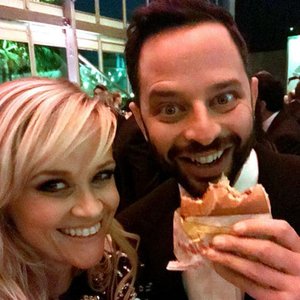 Reese Witherspoon & Nick Kroll için avatar