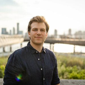 Lucas Brooks 的头像