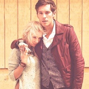 Clare Bowen & Sam Palladio のアバター