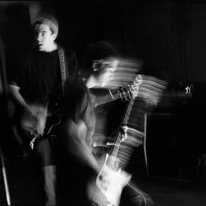 Roadside Monument photo provided by Last.fm