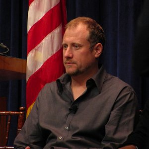 Trevor Paglen 的头像