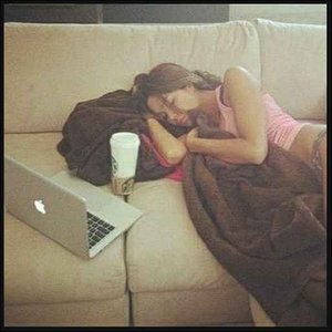 I feel like i dont exist without my phone