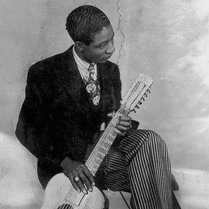 Lonnie Johnson photo provided by Last.fm
