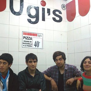 Julen y la gente sola 的头像