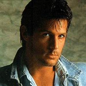 Tom Hooker photo provided by Last.fm