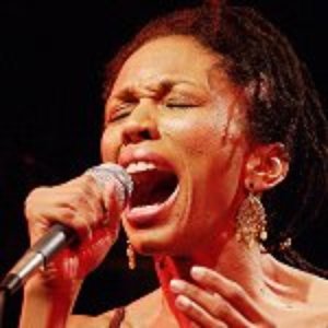 Leena Conquest (and Hip Hop Finger) 的头像