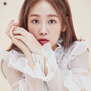 Soyou (소유) 的头像