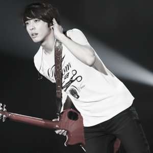Avatar di Jung Yong Hwa (c.n.blue)