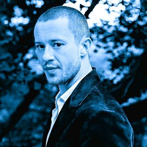 Joseph Quinn 的头像