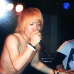かっこEズ 的头像