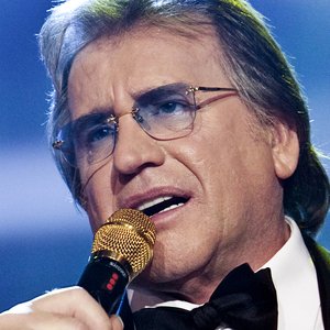 Lee Towers için avatar