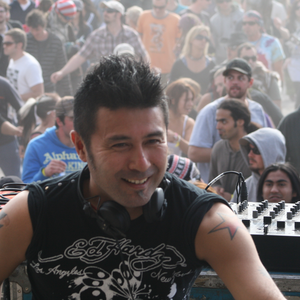 Tsuyoshi Suzuki photo provided by Last.fm