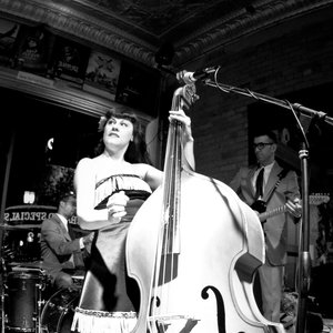 Delilah DeWylde And The Lost Boys 的头像