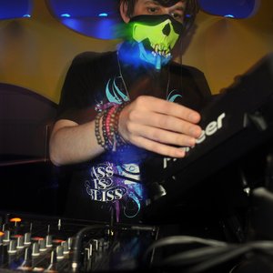 Dj Esi 的头像