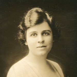 Mabel Garrison 的头像