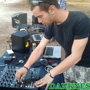 Darknesss 的头像