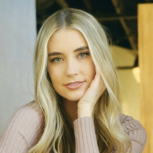 Chloe Gilligan 的头像