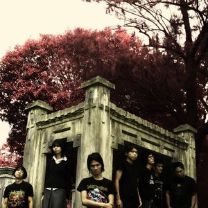 Straightout için avatar