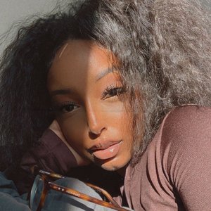 Yeah He Like Me! - Single