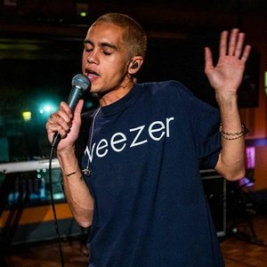 Dominic Fike, Weezer 的头像