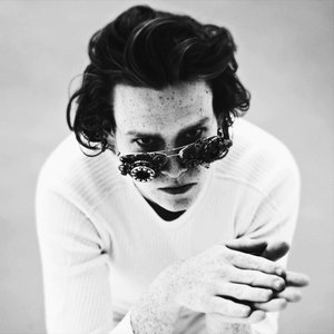 Caleb Landry Jones için avatar