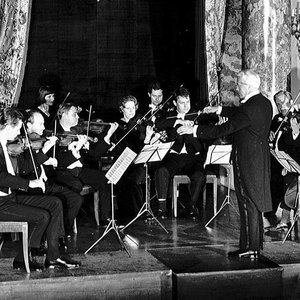 Karl Münchinger, Stuttgarter Kammerorchester, Hymnuschor Stuttgart, Wiener Akademie-Chor 的头像