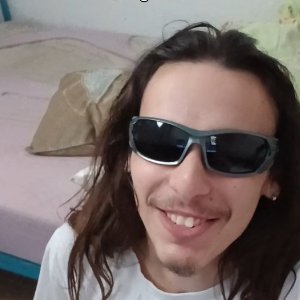 Bagless 的头像